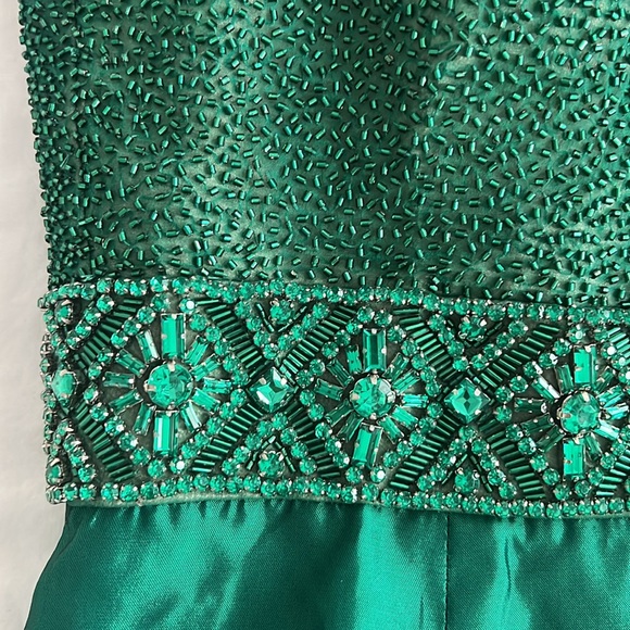Green Sherri Hill Gown - Picture 4 of 9